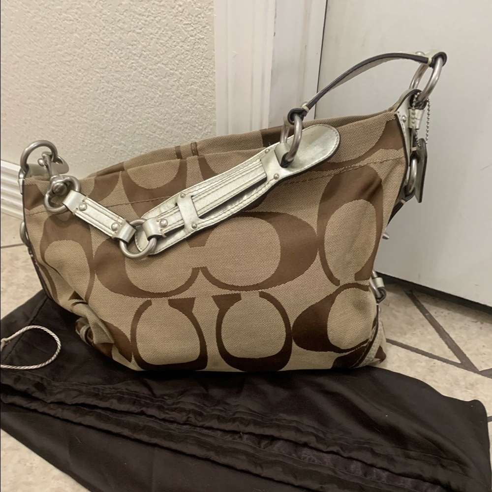 BEAUTIFUL COACH SHOULDER BAG